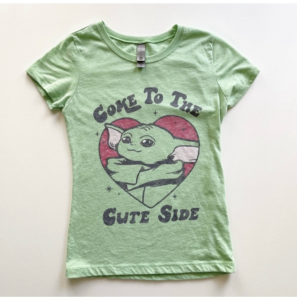 THE MANDALORIAN Girl's Star Wars
Grogu Cute Lord T-Shirt